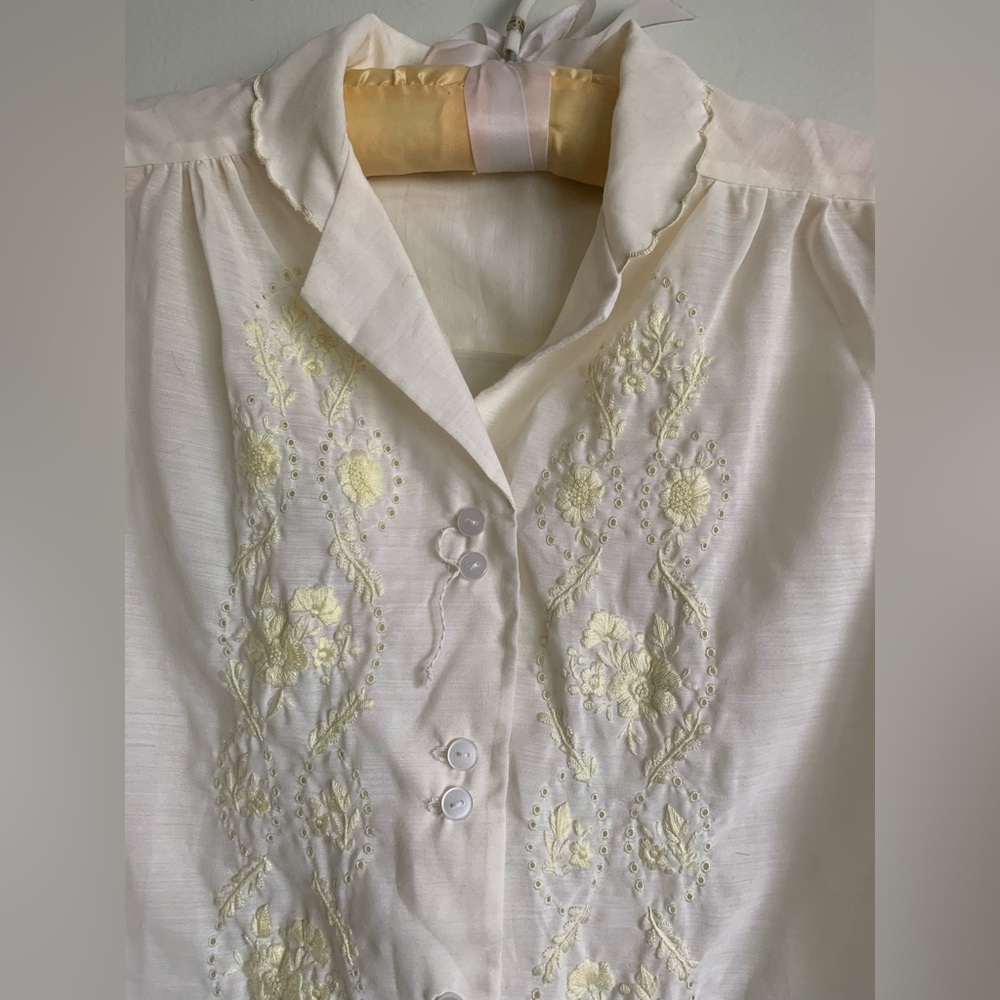 New vintage Chinese embroidered summer blouse